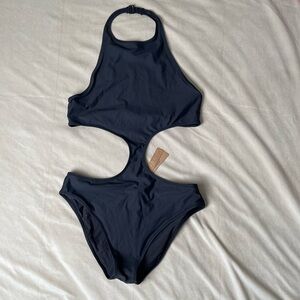 SKIMS 🖤 Halter Monokini Swimsuit Onyx NWT Large